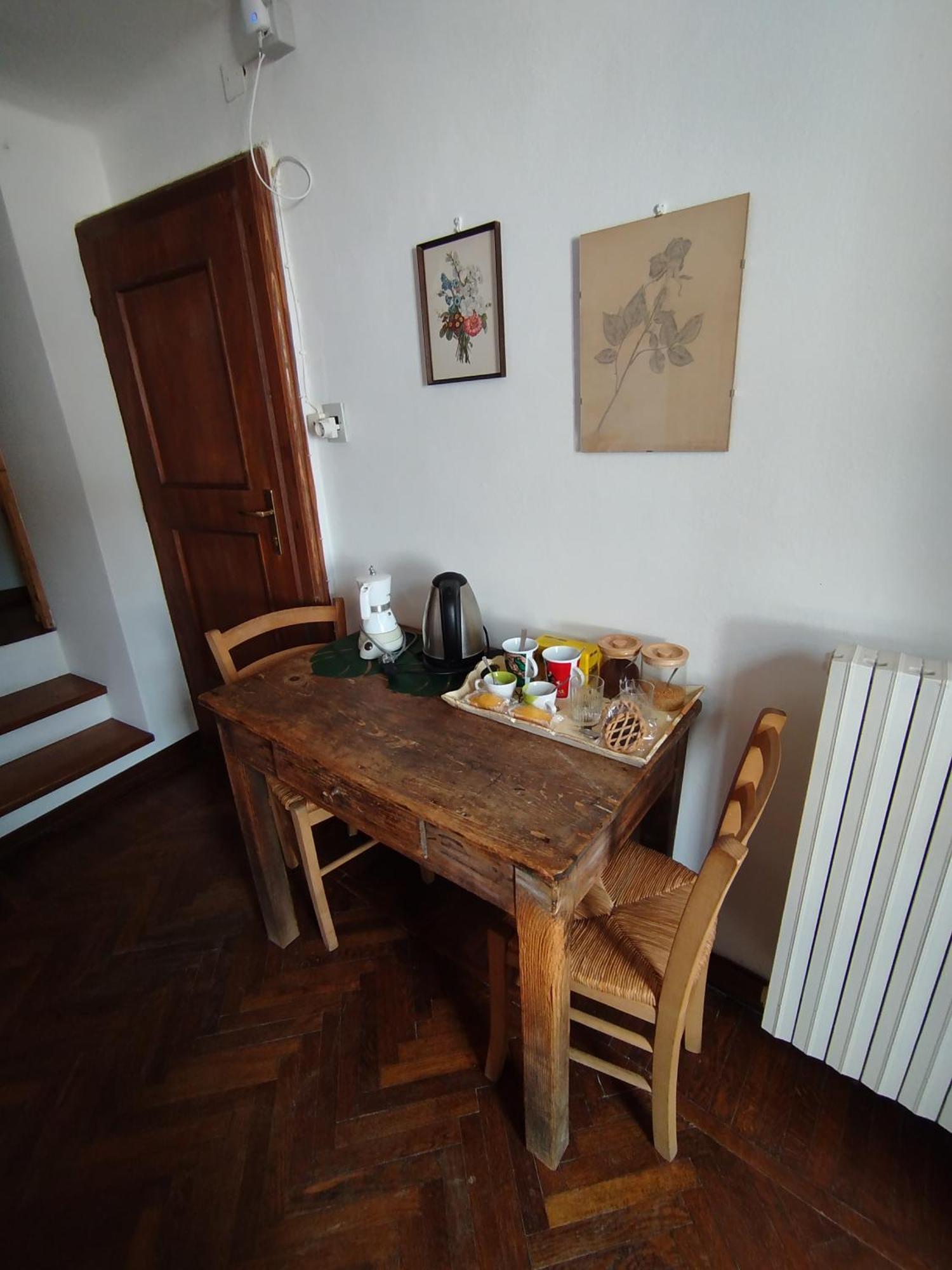 La Corte Del Poeta Arcumeggia Room photo